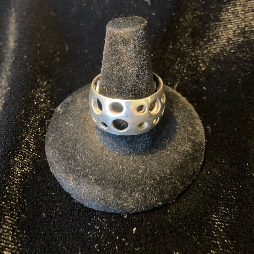 Silver Ring - Picture 2 of 5